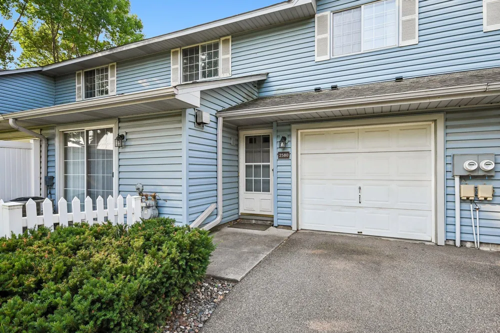 2580 Bedford Court #16 Mendota Heights, MN 55120