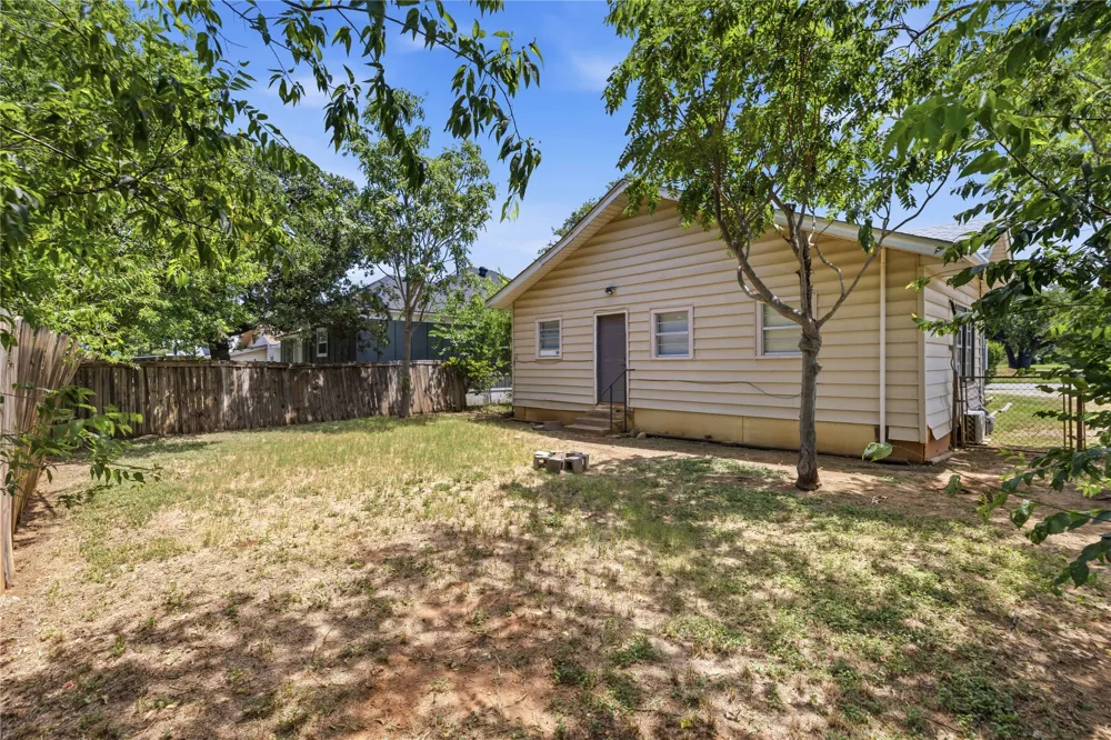 1317 Avenue C Brownwood, TX 76801