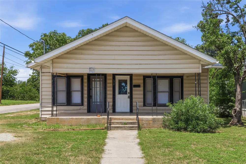 1317 Avenue C Brownwood, TX 76801
