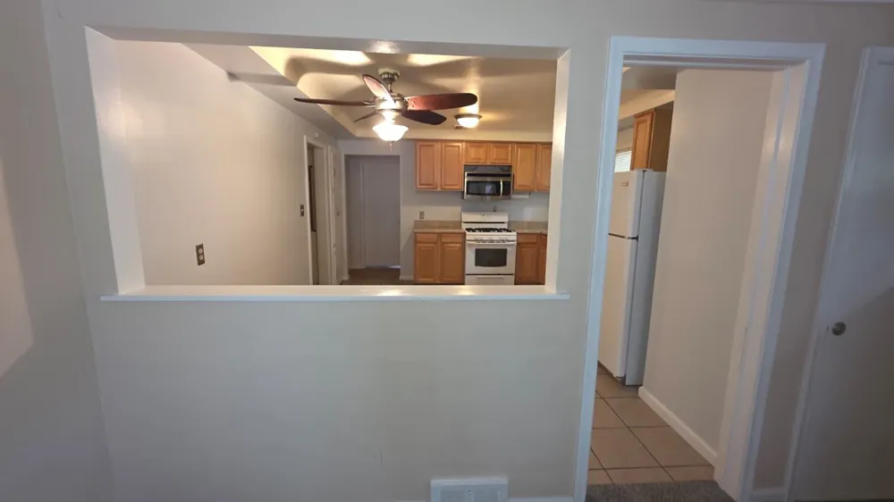 24517 Rosebud Avenue Eastpointe, MI 48021