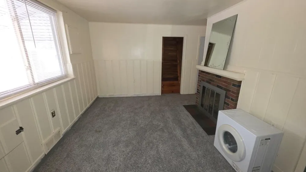 24517 Rosebud Avenue Eastpointe, MI 48021