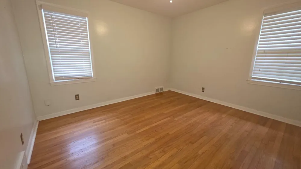 24517 Rosebud Avenue Eastpointe, MI 48021
