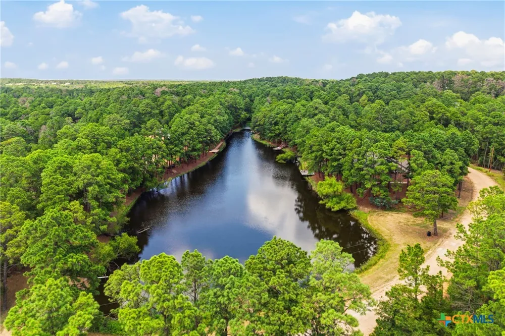 801 Moccasin Trail La Grange, TX 78945