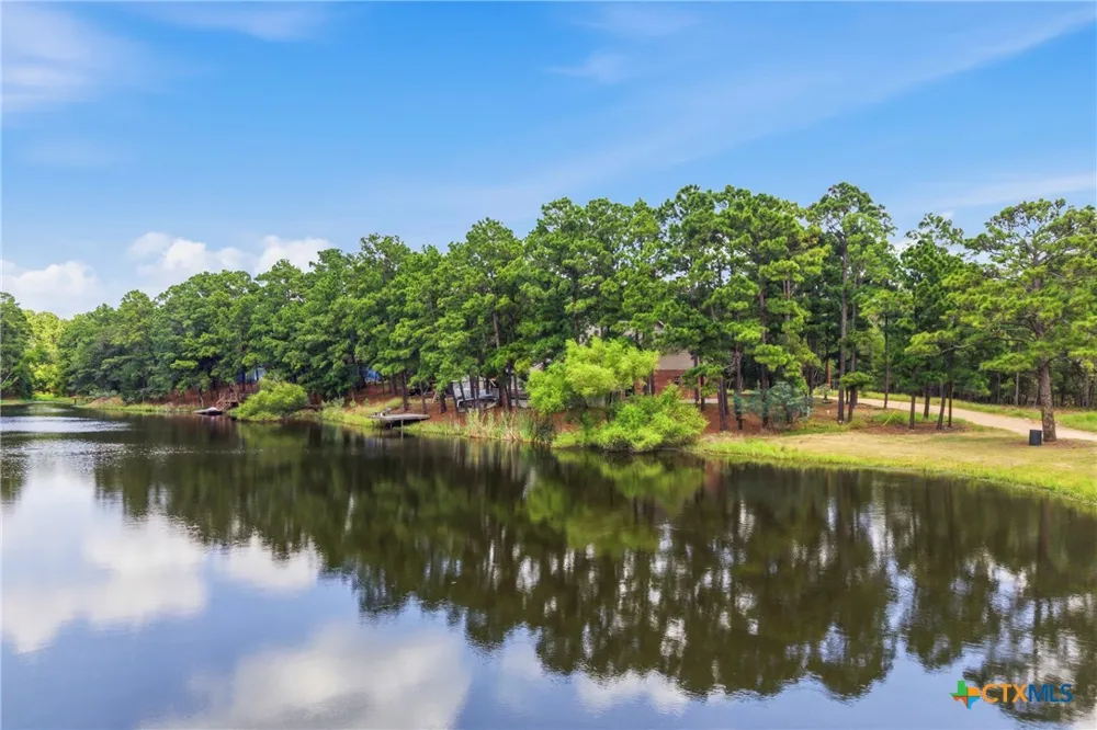 801 Moccasin Trail La Grange, TX 78945