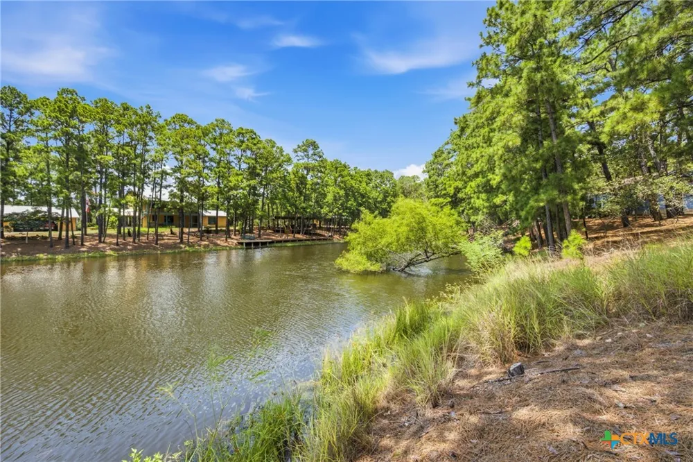 801 Moccasin Trail La Grange, TX 78945
