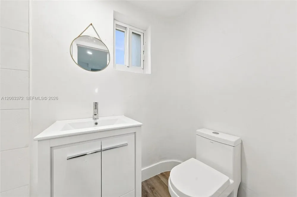 128 NW 9th Ave #6 Miami, FL 33128