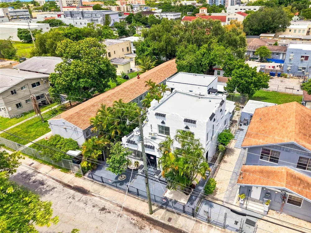 128 NW 9th Ave #6 Miami, FL 33128