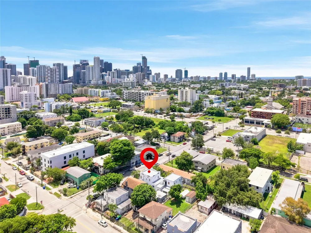 128 NW 9th Ave #6 Miami, FL 33128