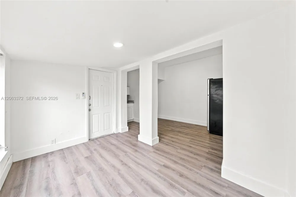 128 NW 9th Ave #6 Miami, FL 33128