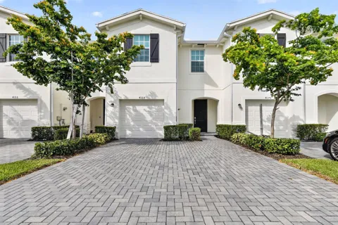 4168 Lagoon Shore Drive