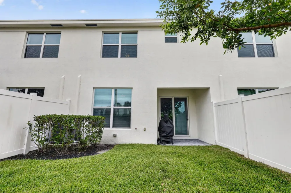 4168 Lagoon Shore Drive Lake Worth, FL 33467