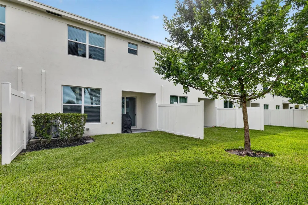 4168 Lagoon Shore Drive Lake Worth, FL 33467