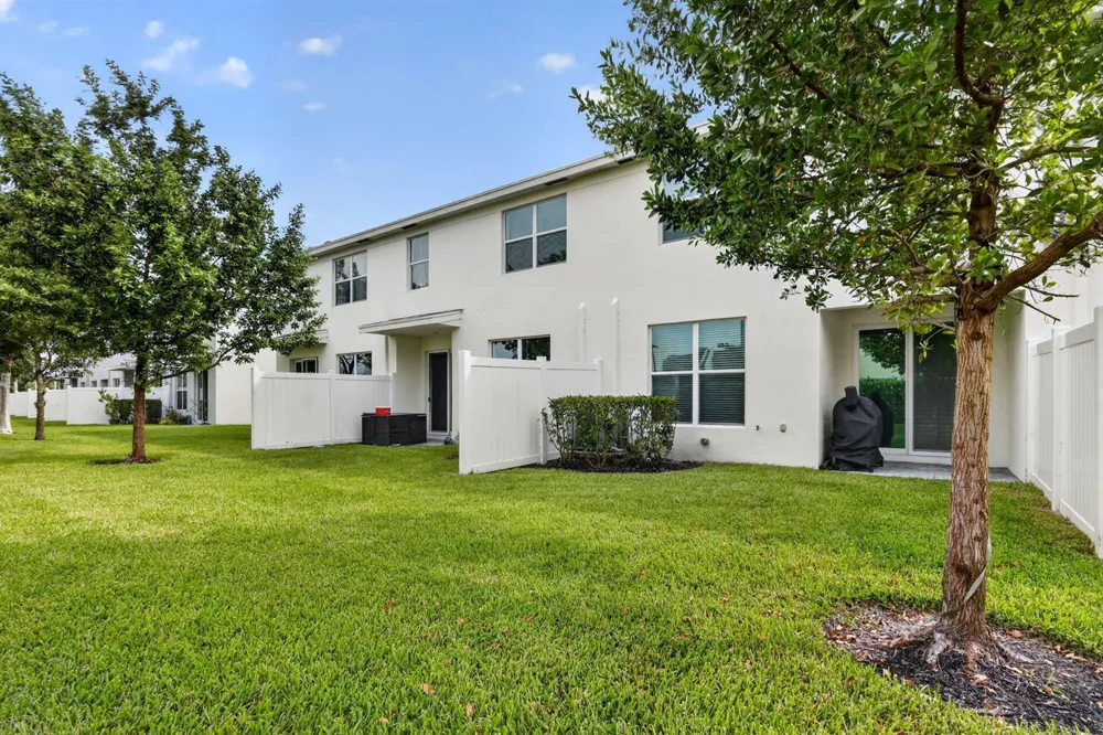 4168 Lagoon Shore Drive Lake Worth, FL 33467