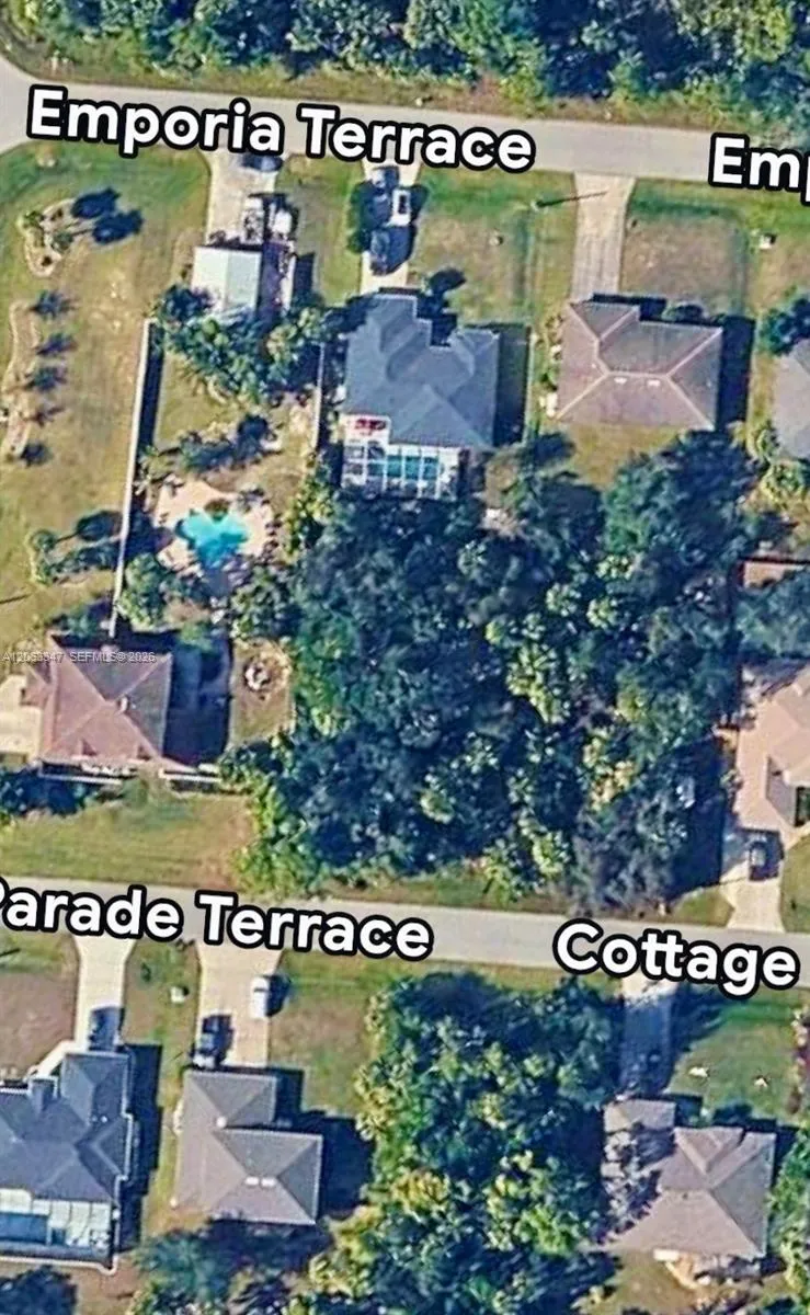 21 Parade Ter 005 Sarasota, FL 34286