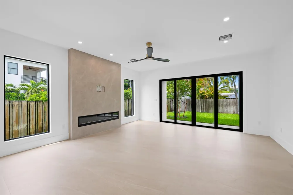 1131 NE 12th Avenue Fort Lauderdale, FL 33304