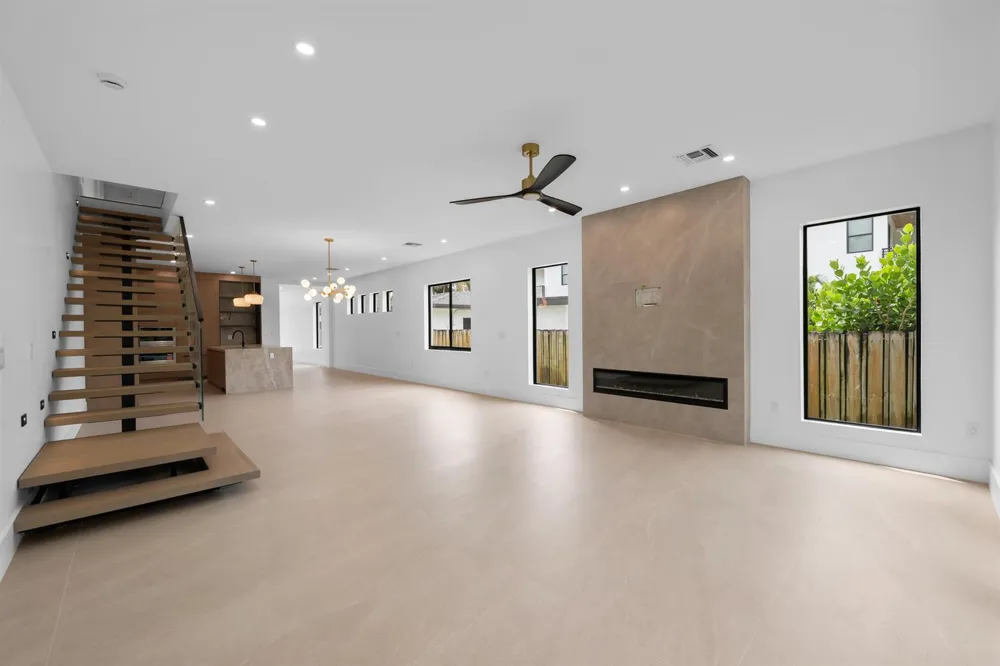 1131 NE 12th Avenue Fort Lauderdale, FL 33304