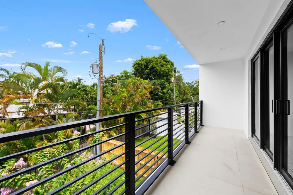 1131 NE 12th Avenue Fort Lauderdale, FL 33304