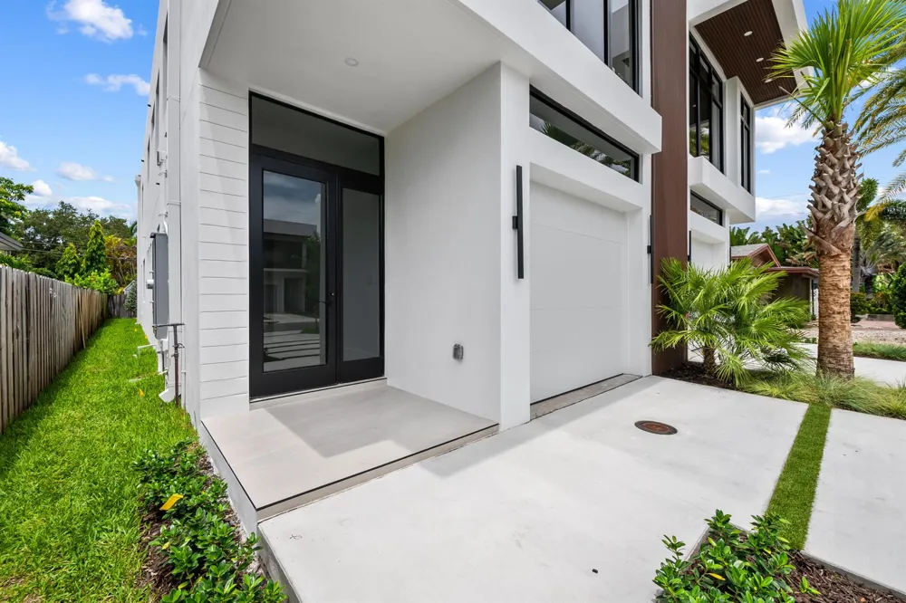 1131 NE 12th Avenue Fort Lauderdale, FL 33304