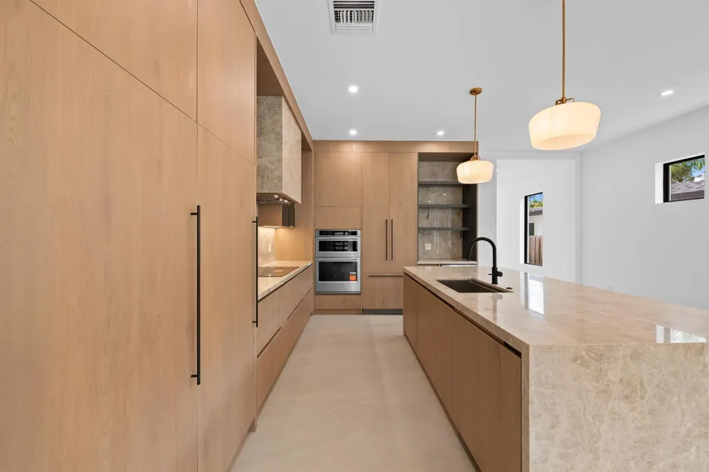 1131 NE 12th Avenue Fort Lauderdale, FL 33304