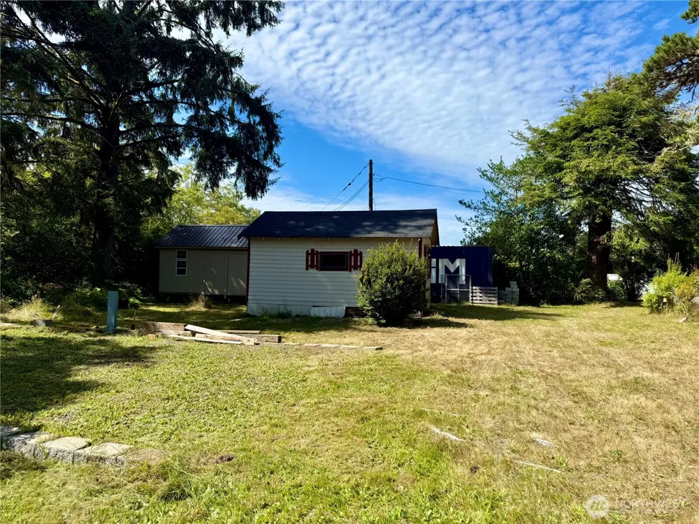 2463 W Pleasant Drive Westport, WA 98595