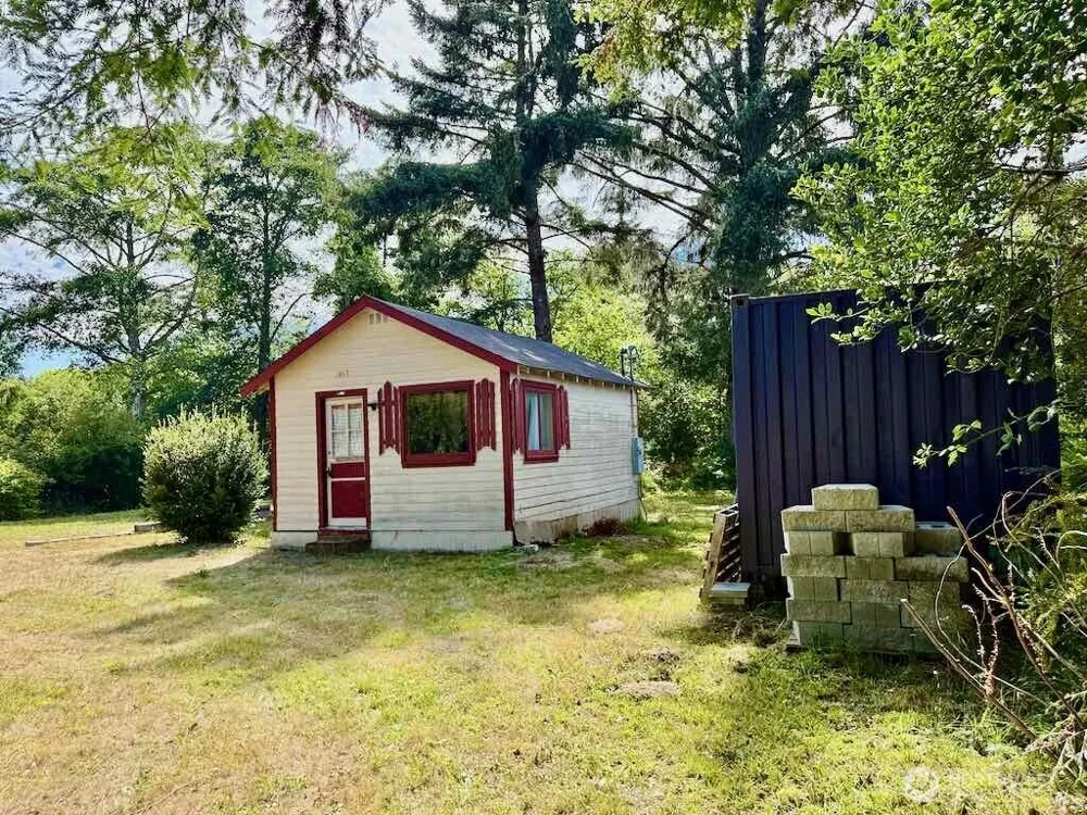 2463 W Pleasant Drive Westport, WA 98595