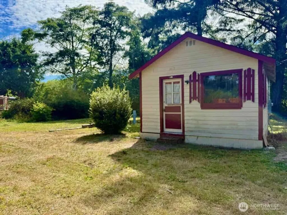 2463 W Pleasant Drive Westport, WA 98595