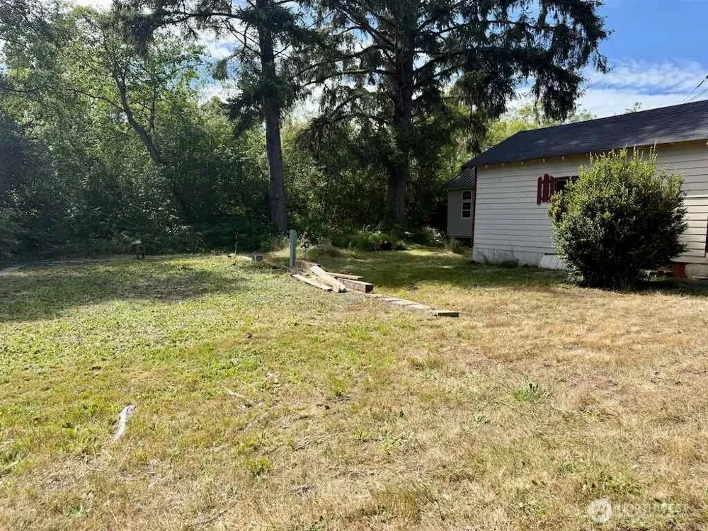 2463 W Pleasant Drive Westport, WA 98595