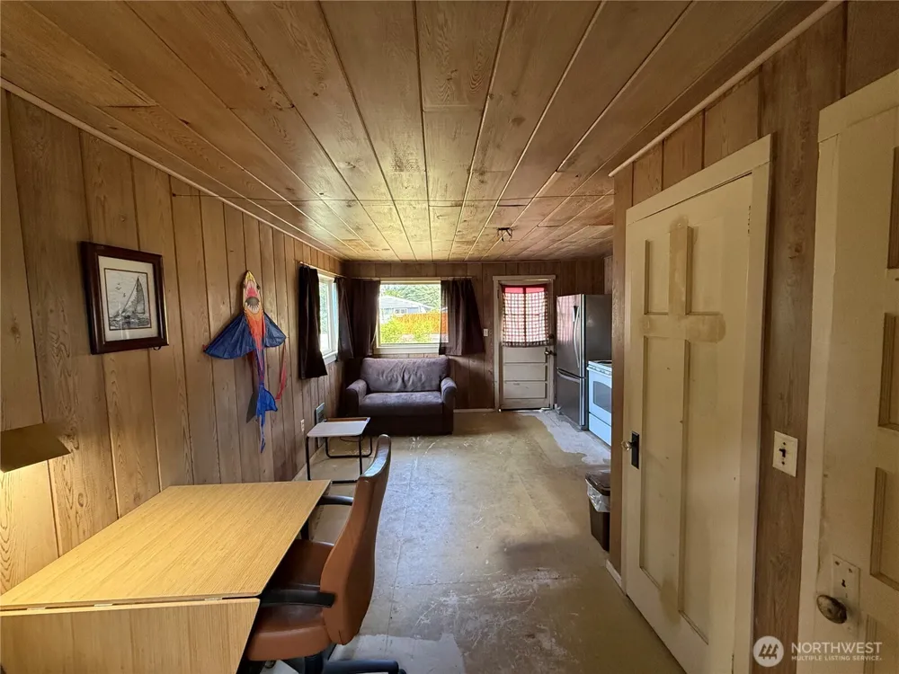2463 W Pleasant Drive Westport, WA 98595