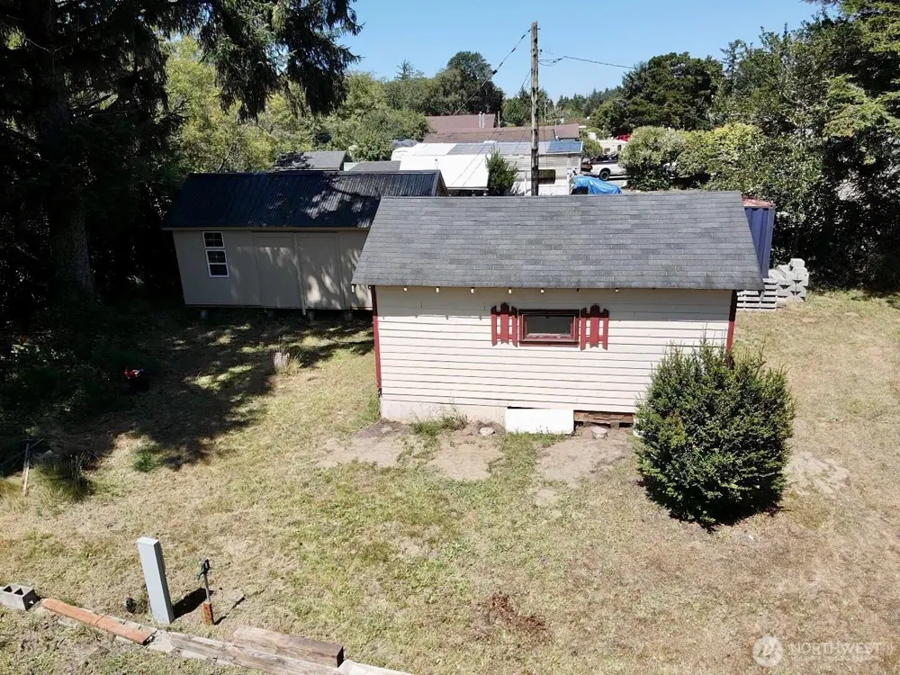 2463 W Pleasant Drive Westport, WA 98595
