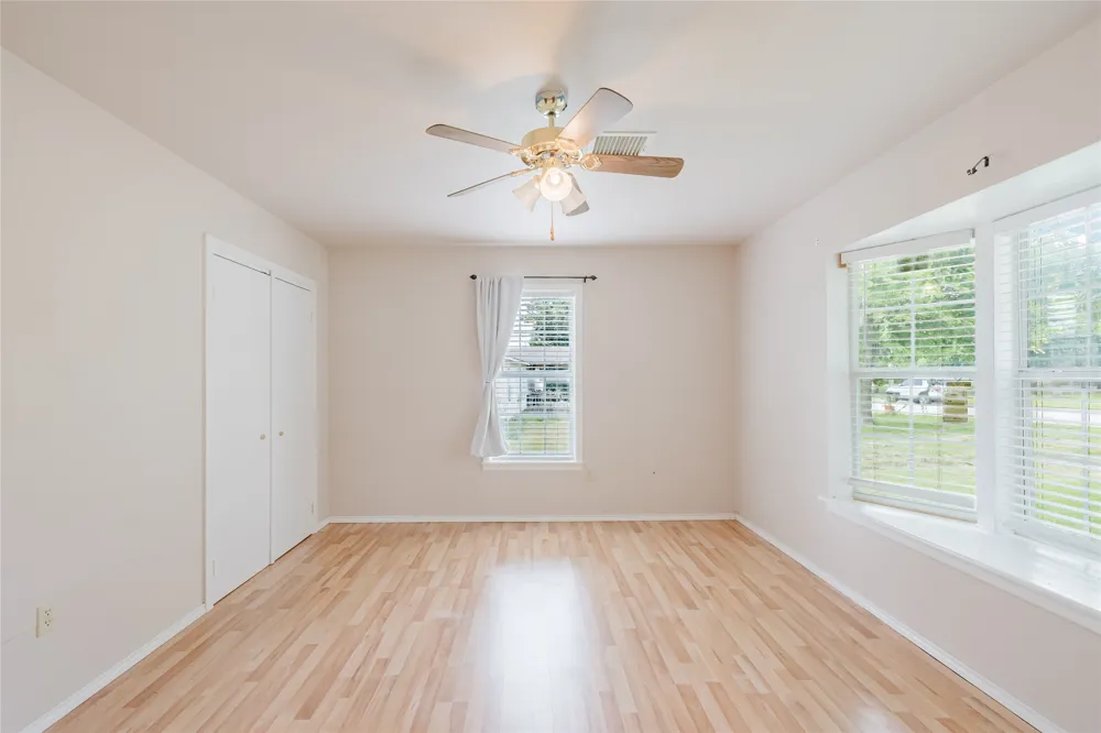 649 E Short Avenue De Leon, TX 76444