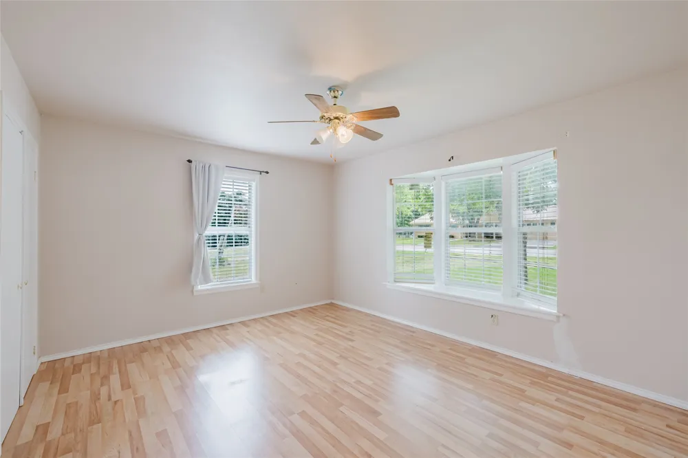 649 E Short Avenue De Leon, TX 76444