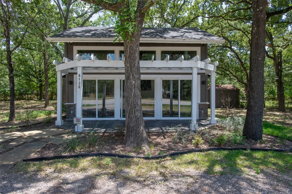 6120 Payne Road Log Cabin, TX 75148