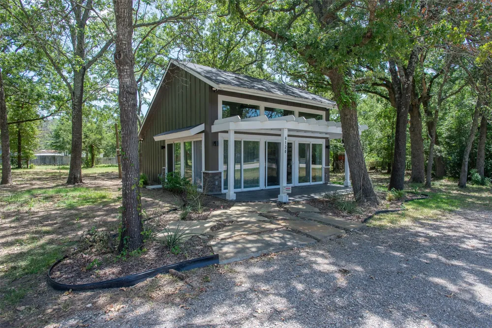 6120 Payne Road Log Cabin, TX 75148