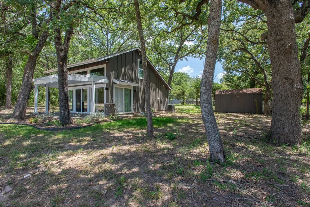 6120 Payne Road Log Cabin, TX 75148