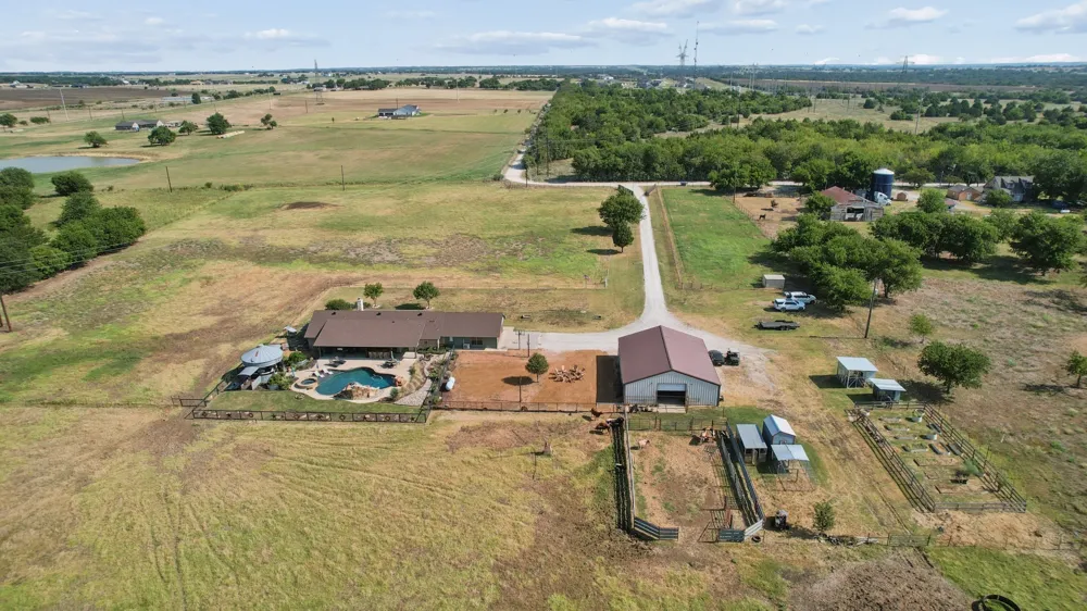 481 County Road 205 Valley View, TX 76272