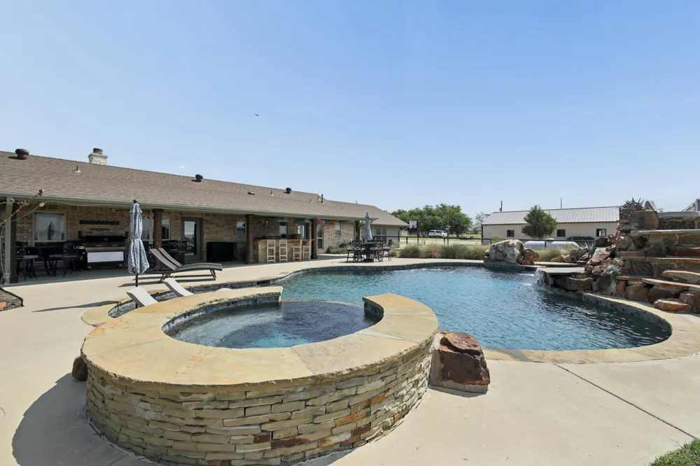481 County Road 205 Valley View, TX 76272