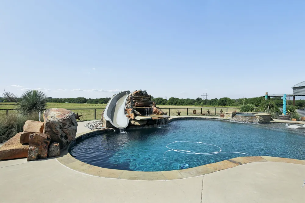481 County Road 205 Valley View, TX 76272