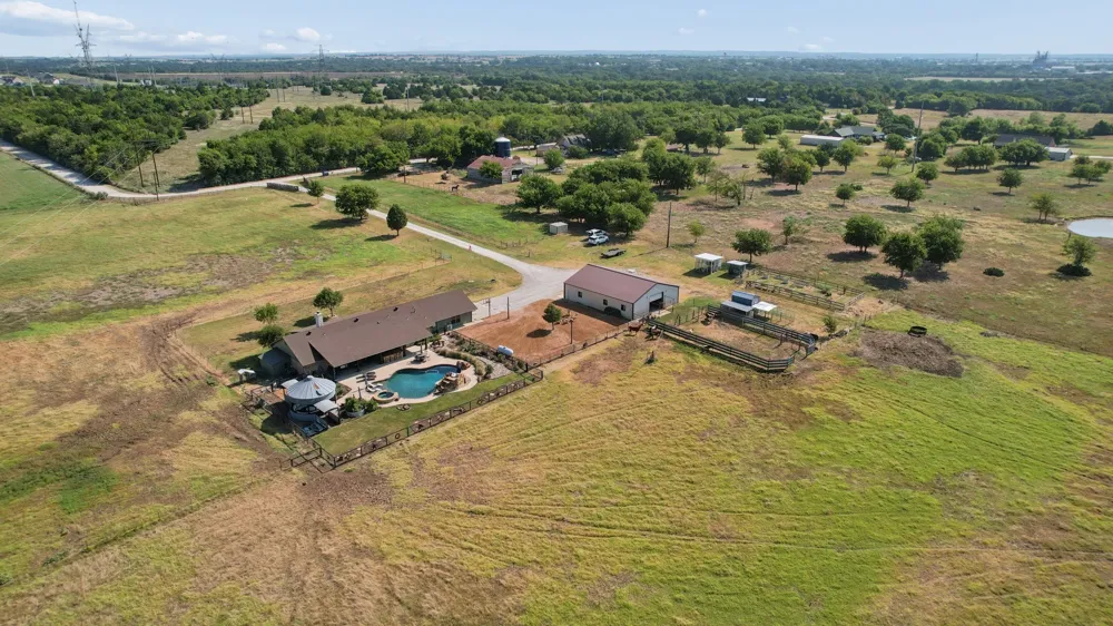 481 County Road 205 Valley View, TX 76272