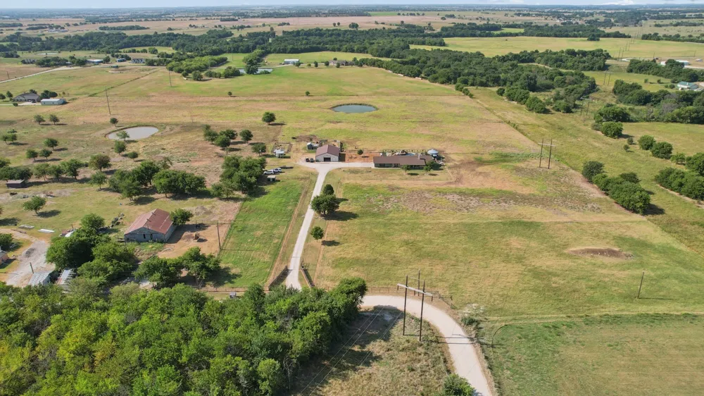 481 County Road 205 Valley View, TX 76272