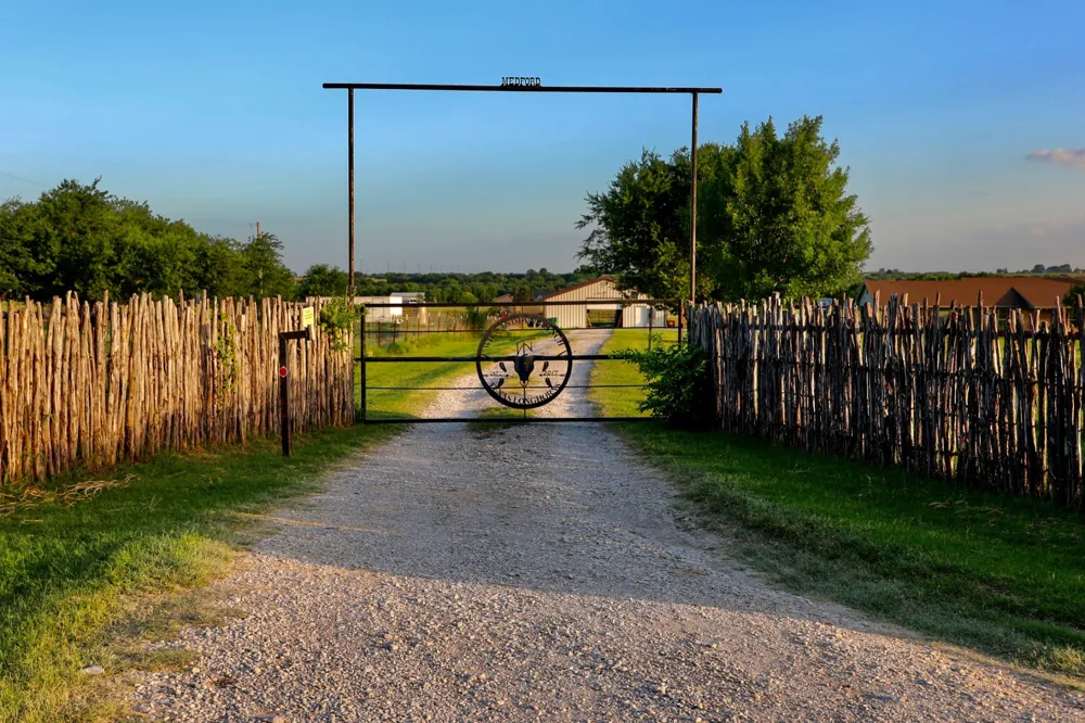 481 County Road 205 Valley View, TX 76272