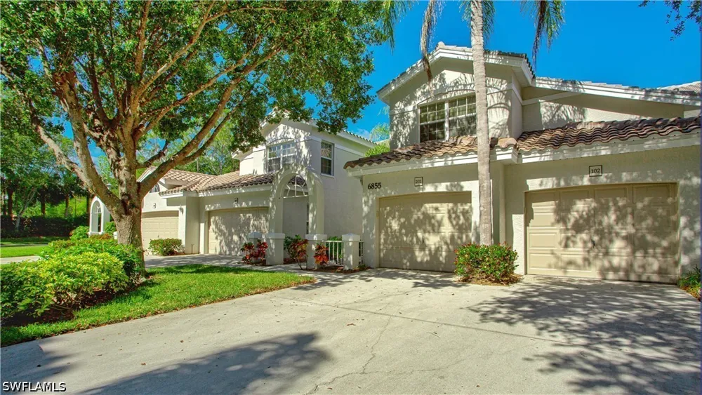 Satinleaf Road S #202 Naples, FL 34109