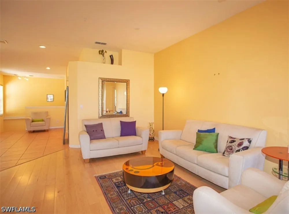 Satinleaf Road S #202 Naples, FL 34109