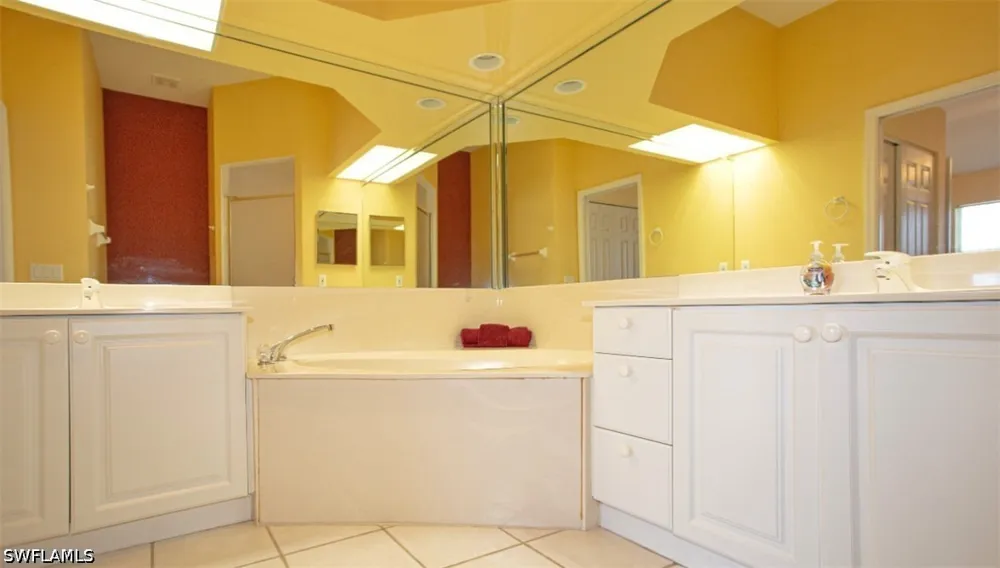 Satinleaf Road S #202 Naples, FL 34109