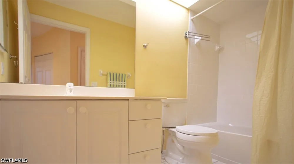 Satinleaf Road S #202 Naples, FL 34109