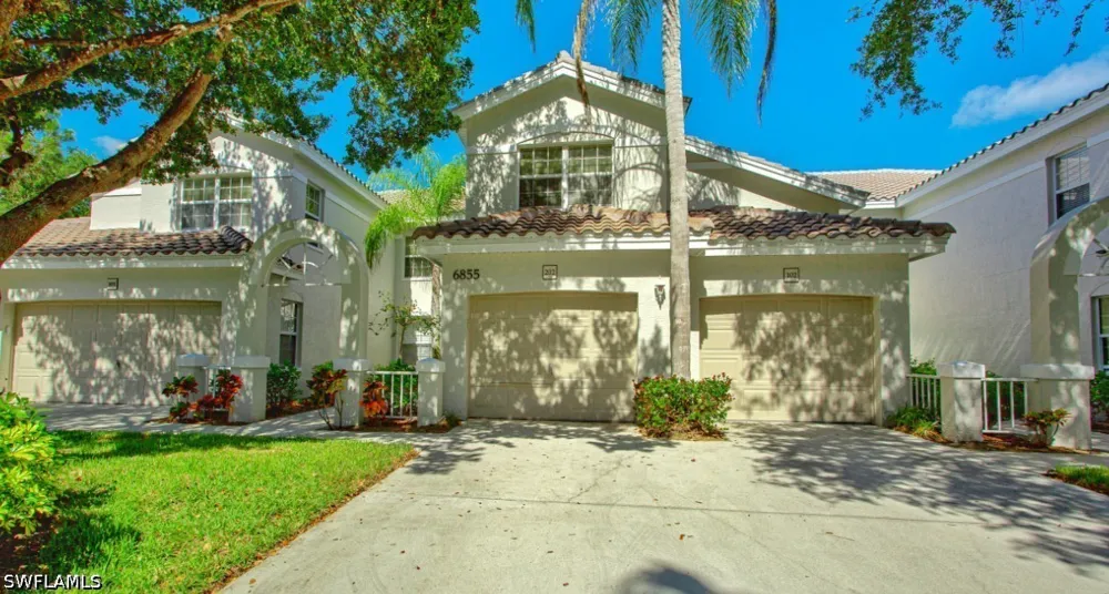 Satinleaf Road S #202 Naples, FL 34109