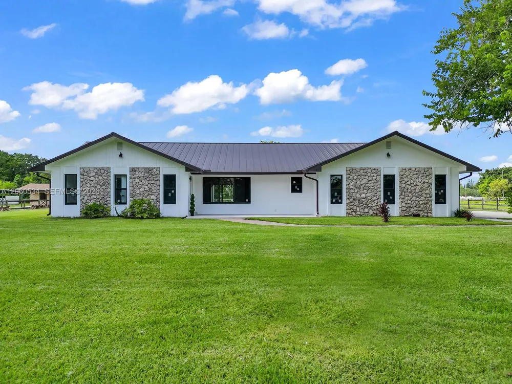 17680 SW 54th St #. Southwest Ranches, FL 33331