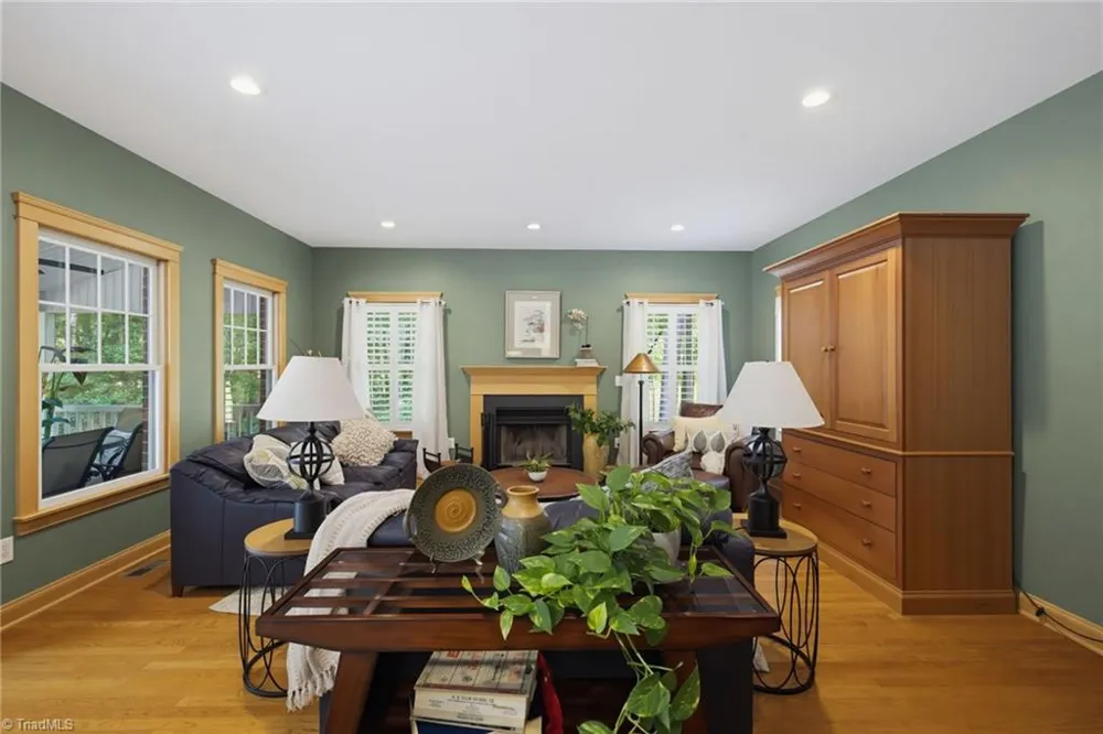 400 Crossing Creek Drive Belews Creek, NC 27009