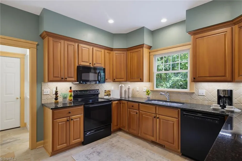 400 Crossing Creek Drive Belews Creek, NC 27009