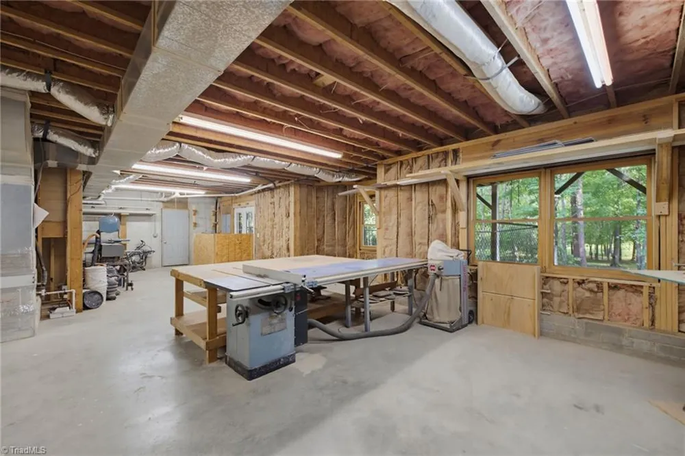 400 Crossing Creek Drive Belews Creek, NC 27009