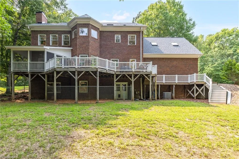 400 Crossing Creek Drive Belews Creek, NC 27009